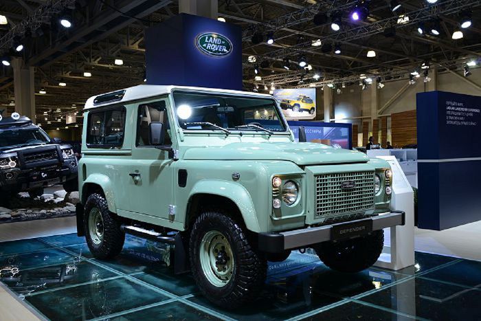 Land Rover Defender в специальной версии Heritage на MOSCOW OFF-ROAD SHOW