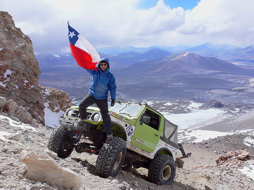 Чилийцы на 21-летнем Suzuki Samurai взобрались на высоту 6688 метров в 2007 г.