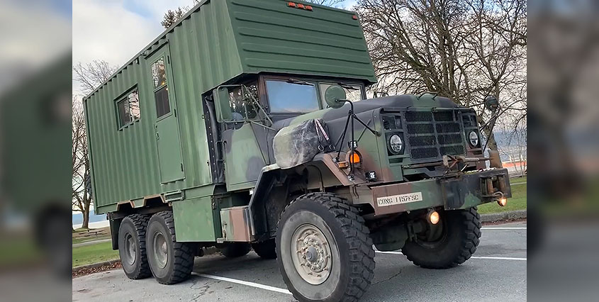 Самодельный автодом из военного грузовика и контейнера