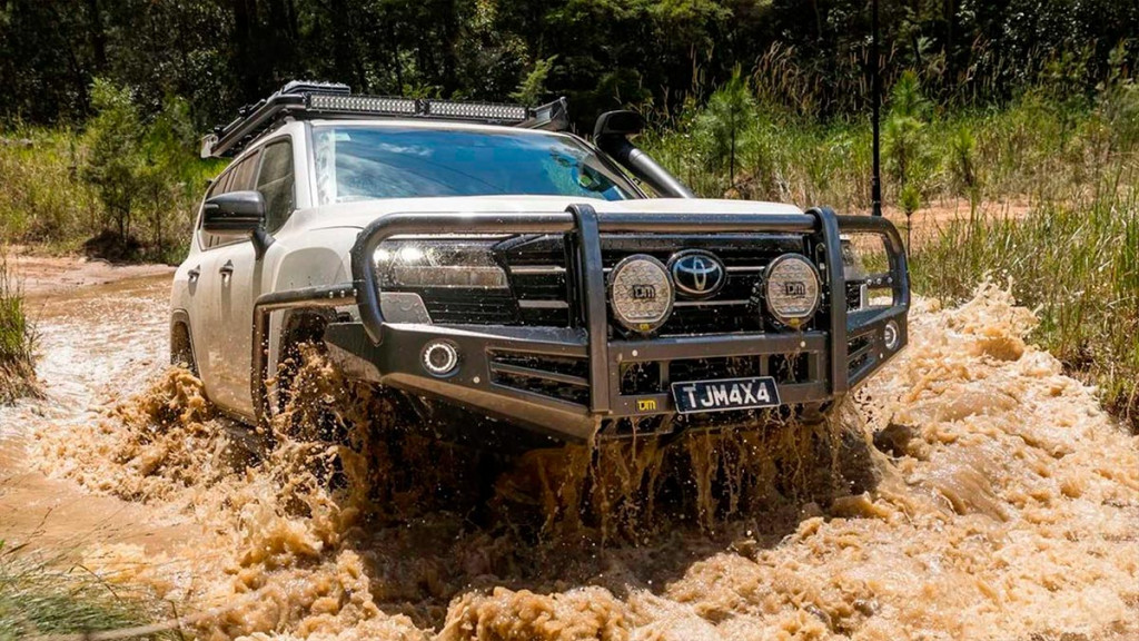 Toyota Land Cruiser 300 модернизировали для серьезного бездорожья в австралийском ателье TJM